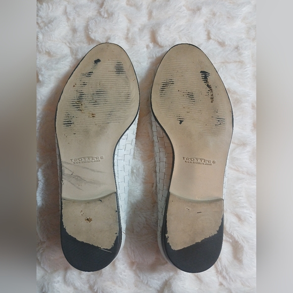 Trotters Liz White Woven Leather Slip On Loafer Size 8W Made In Brazil - Picture 8 of 9